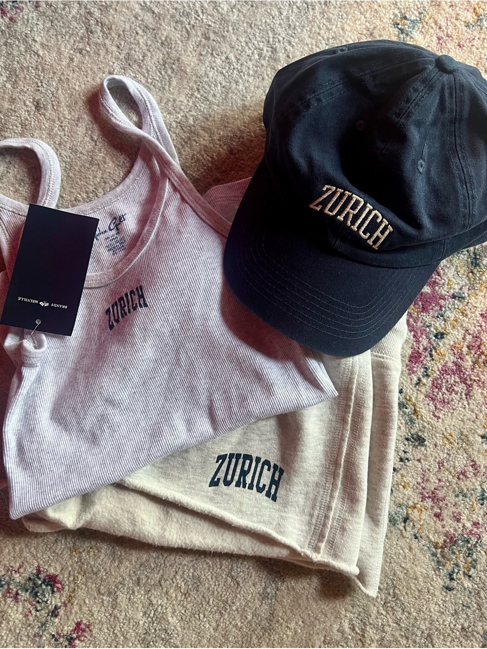 💙🇨🇭BRANDY MELVILLE-ZURICH, SWITZERLAND EXCLUSIVE🇨🇭💙